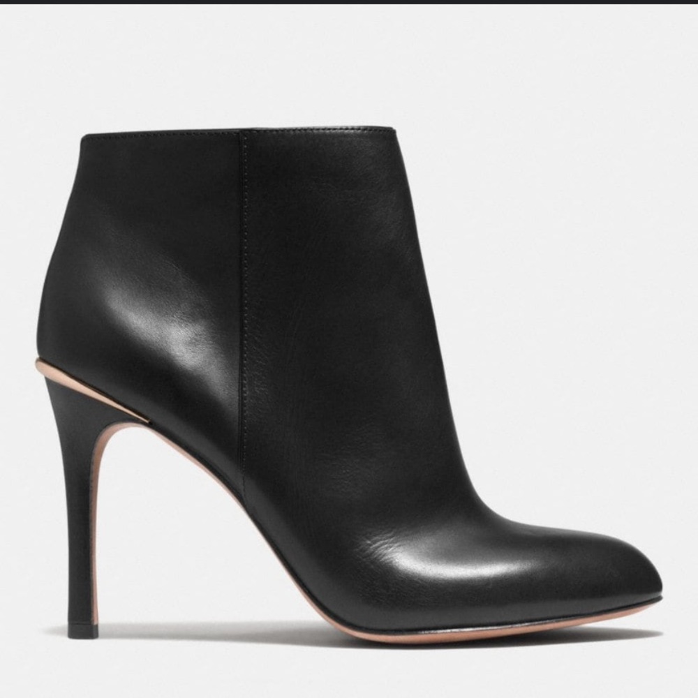 Coach Nula Bootie- Black (6.5)